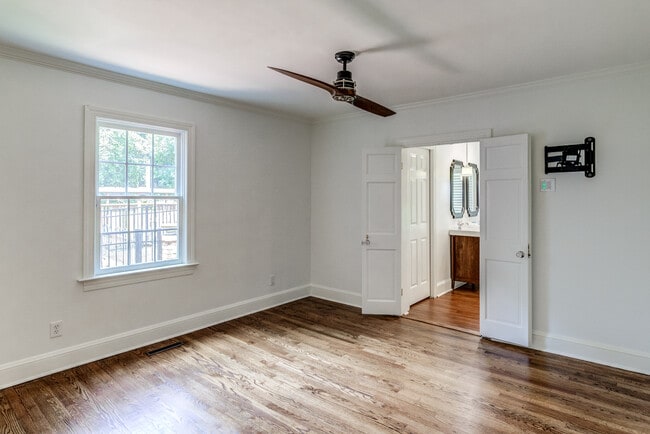 Building Photo - 1216 Duplin Rd