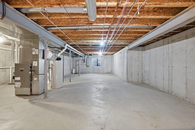 Building Photo - 715 Blue Ridge Dr