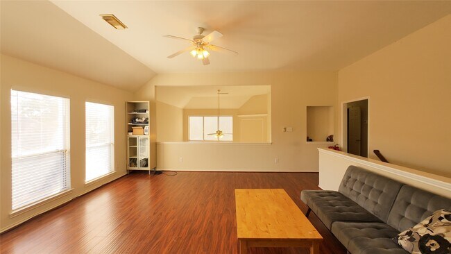 Building Photo - 4111 Creek Ridge Ln