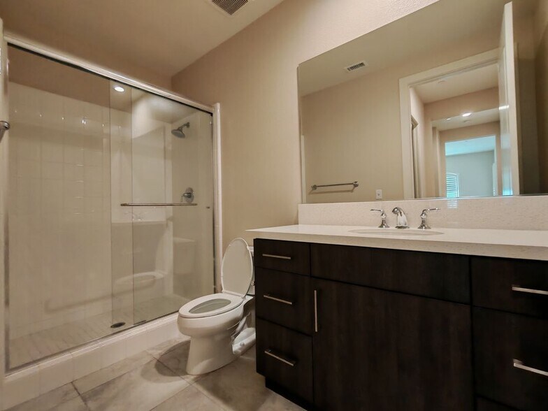 Building Photo - 55 Thrasher