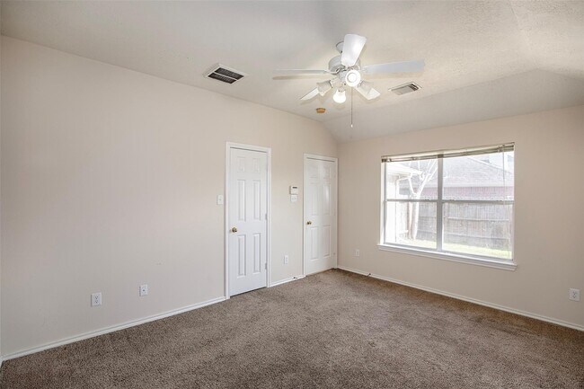 Building Photo - 5008 Blanco Dr