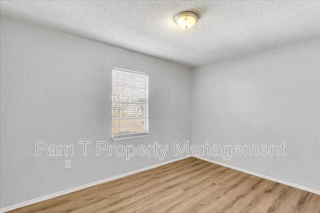 Building Photo - 1835 Upson St