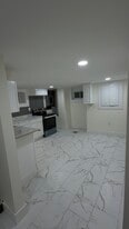 Building Photo - 47 Hopkins Pl