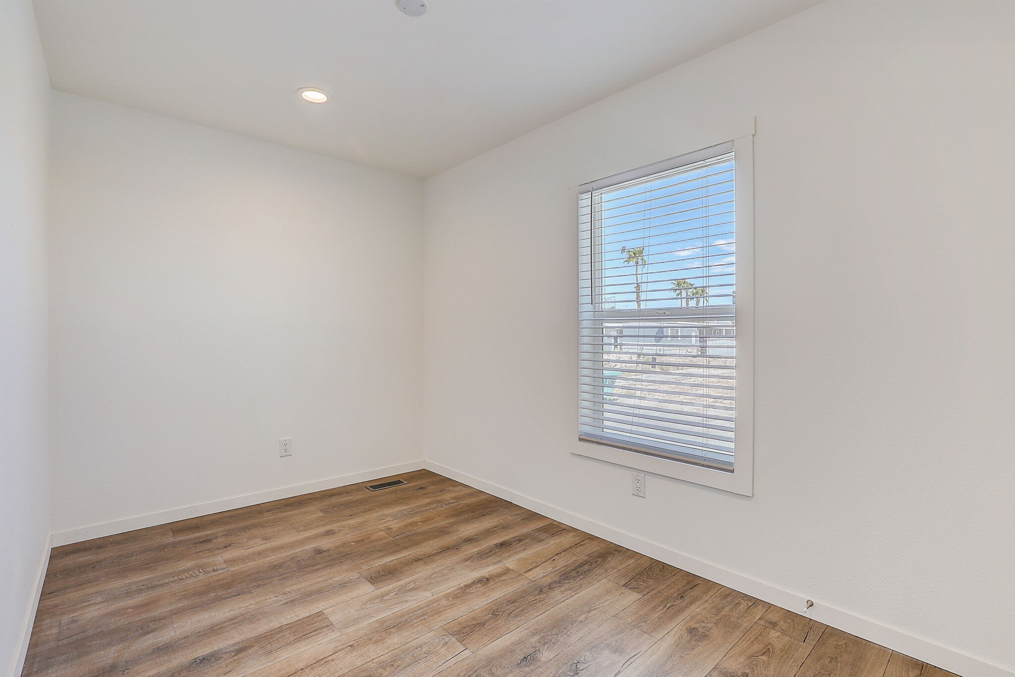 Building Photo - 2627 S Lamb Blvd