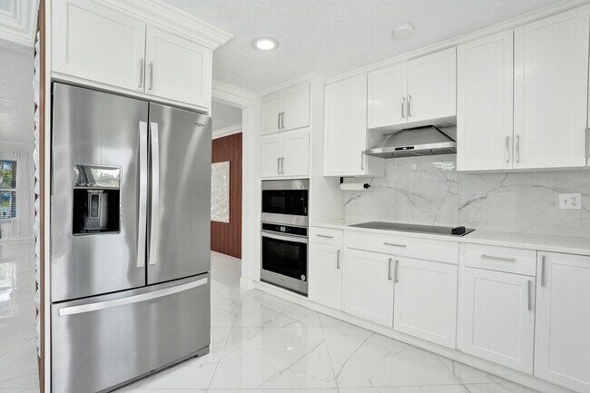 Building Photo - 855 NW 80th Terrace