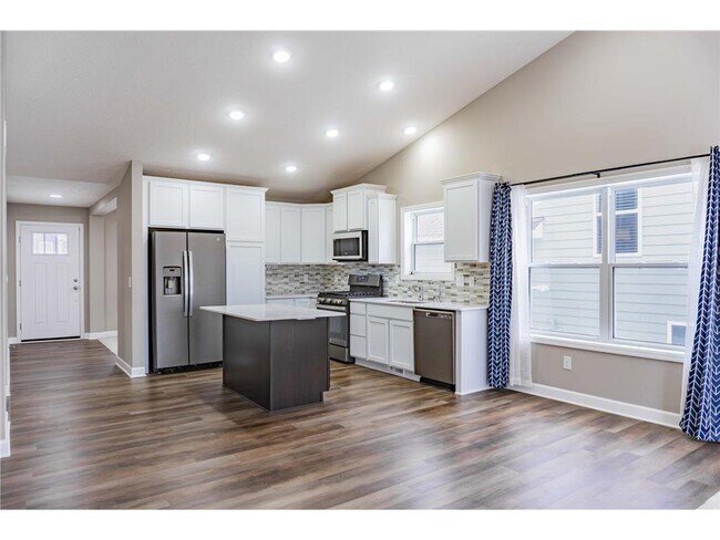 Building Photo - 1430 Nutmeg Cir