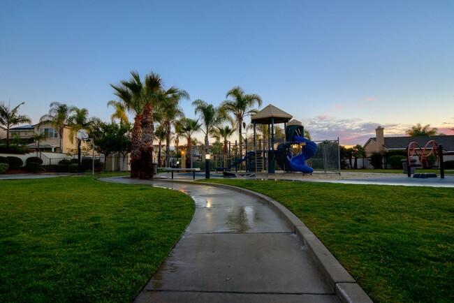 Building Photo - Charming Single Level Home in Oceanside