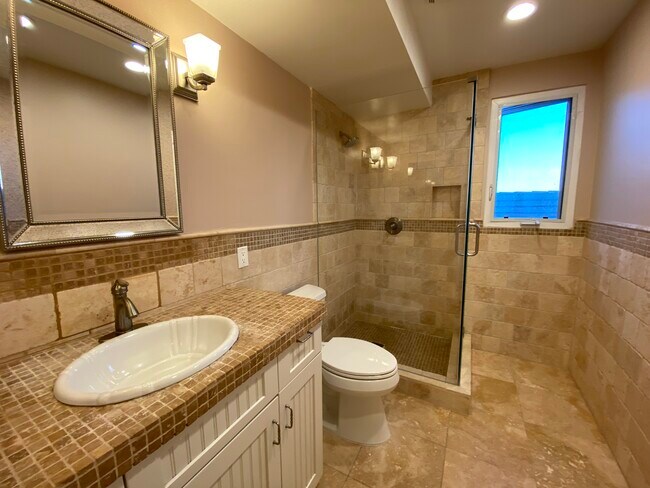 Building Photo - 10408 Summer Holly Cir