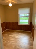 Building Photo - 2125 Hollywood Blvd