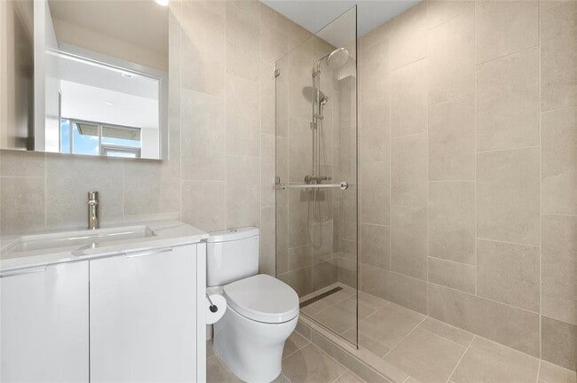 Building Photo - 44 East Ave