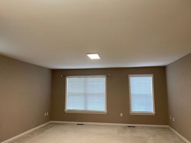 Building Photo - 448 Waterleaf Court