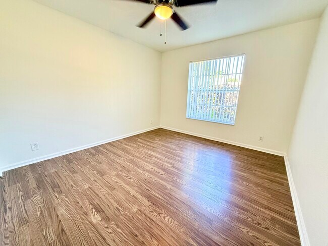 Building Photo - 5609 Descartes Cir