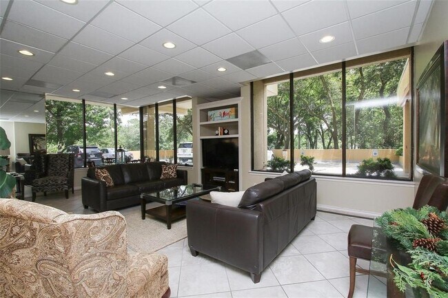 Building Photo - 14655 Champion Forest Dr Dr