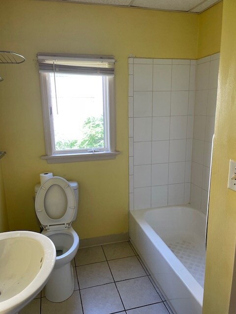 1st Fl - 2730 6th Ave