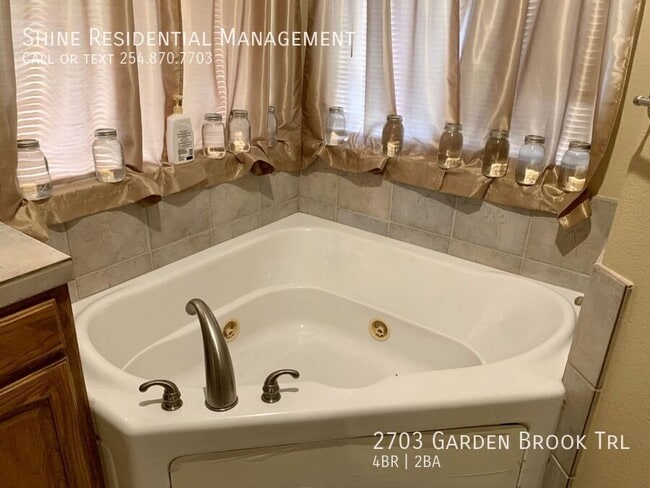 Building Photo - 2703 Garden Brook Trail