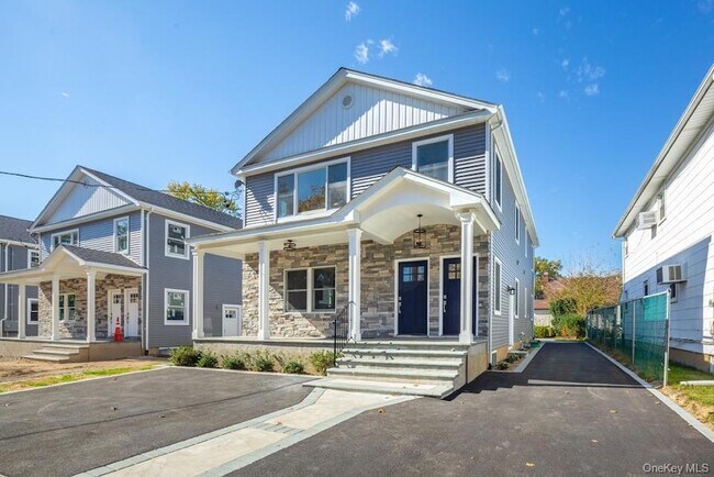 Building Photo - 207 Nassau Blvd