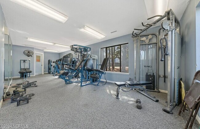 Building Photo - 229 St Luke Ct