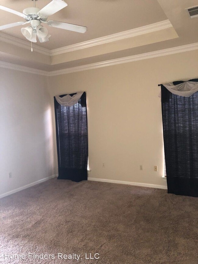 Building Photo - 3 br, 2 bath House - 40433 Fox Run Dr.