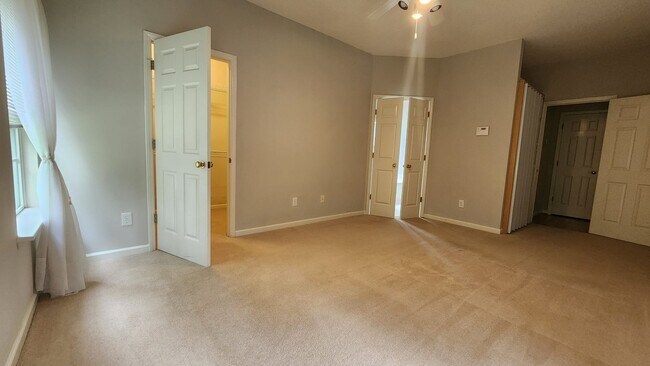 Building Photo - 5908 Solitude Way