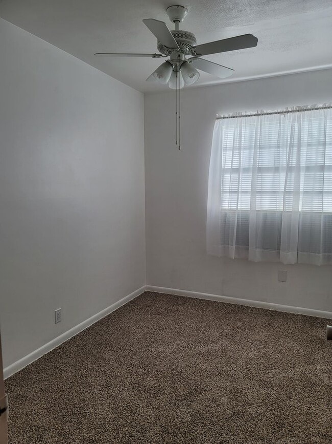 Building Photo - Charm + Plenty of Storage Space-Make this Temple Terrace House A Home!