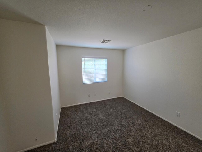 Building Photo - 2486 E Winchester Pl