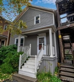 Primary Photo - 105 Mariner St