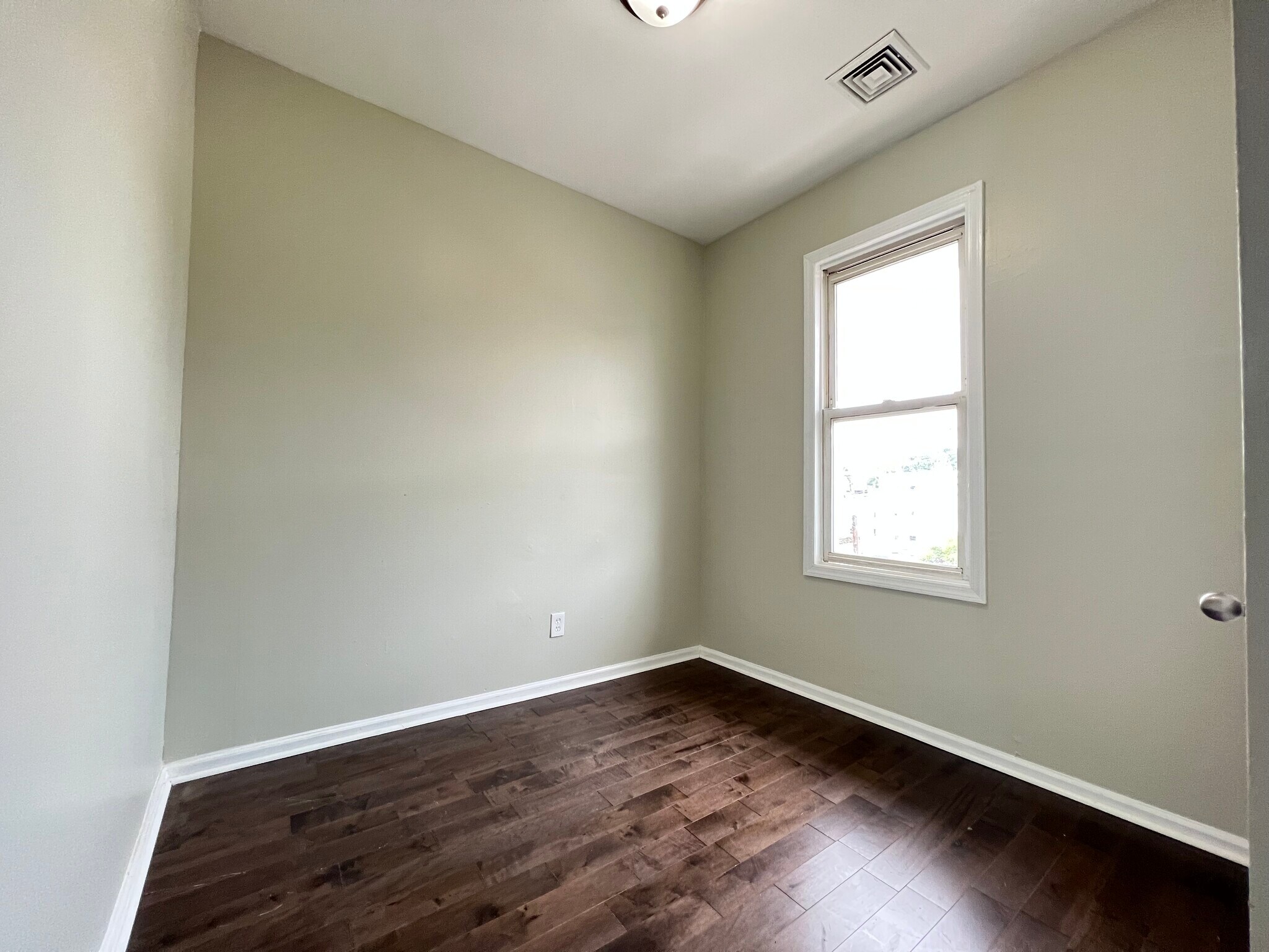Unit 2 - 908 Bergen St
