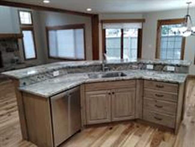 Building Photo - Spacious Cottonwood Heights Home with Vaulted Ceilings & Finished Basement