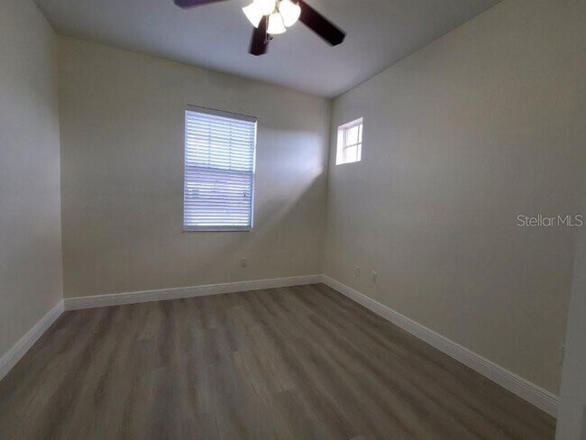 Building Photo - 240 West End Dr