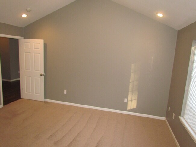 Building Photo - 15908 Tracker Ln