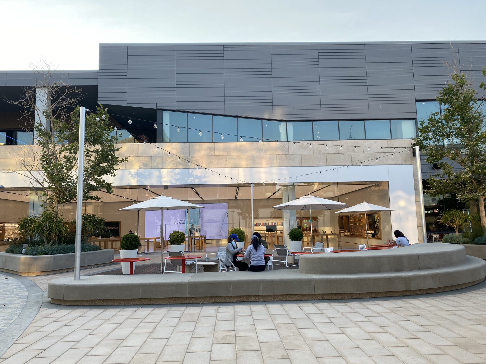 Apple store at Hillsdale shopping - 127 22nd Ave