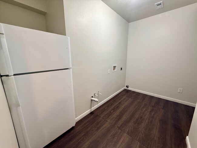 Building Photo - 737 3400 W