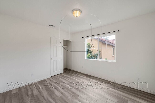 Building Photo - 8036 Englesma St