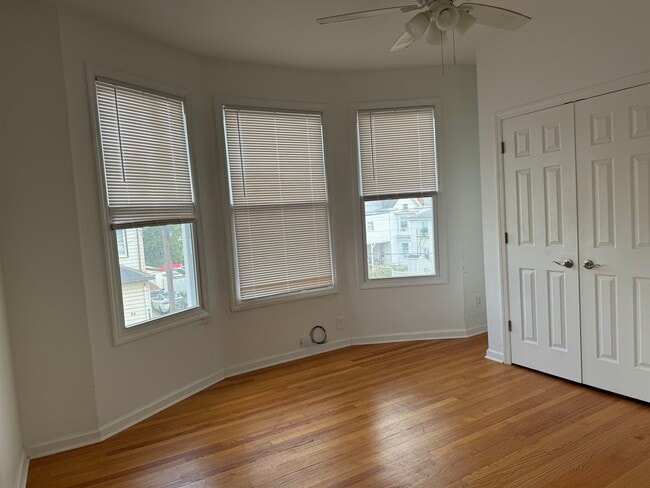 Building Photo - 143 W 2nd St