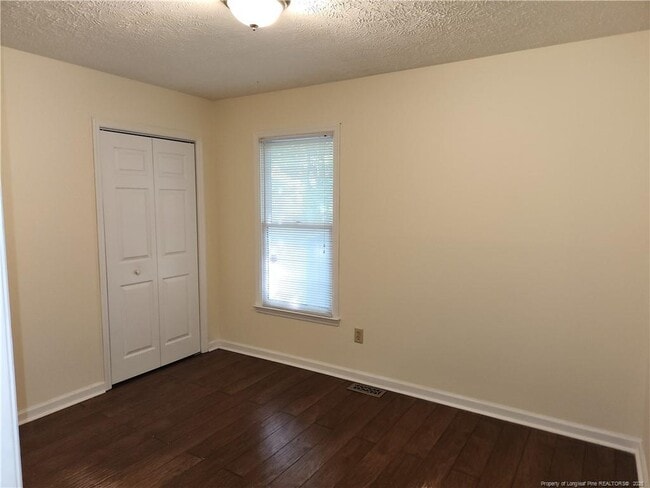 Building Photo - 2653 Rivercliff Rd