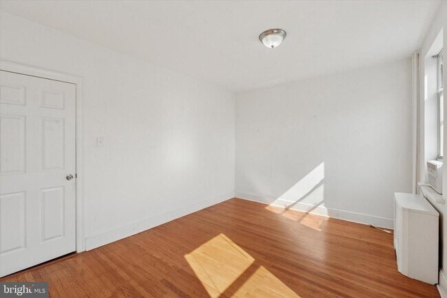 Building Photo - 1710 S 10th St