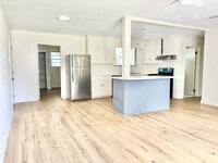 Building Photo - 545 Highland Park Dr