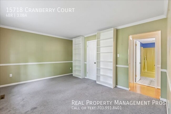 Building Photo - 15718 Cranberry Ct