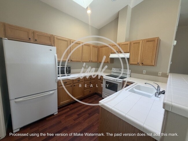 Building Photo - Beautiful 2 Bedroom Home Close to Downtown Gardnerville