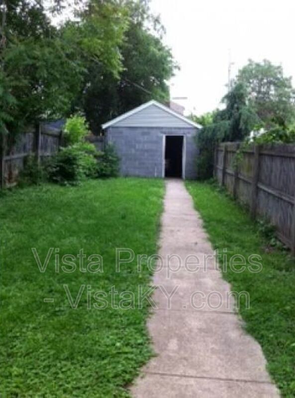 Building Photo - 911 E Madison St