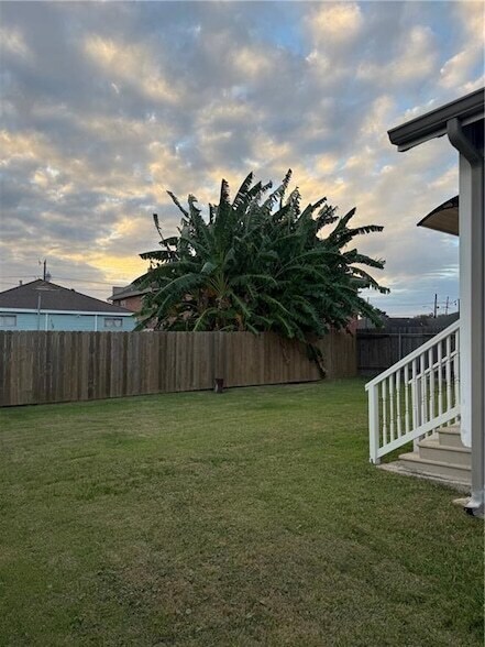 Building Photo - 1116 Green St