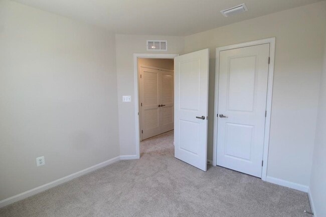 Building Photo - 2910 Orchard Ln