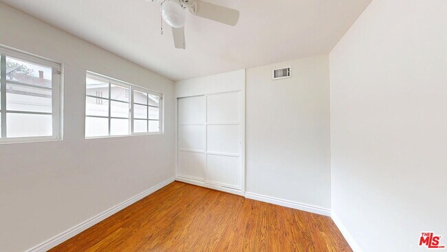Building Photo - 17155 Donmetz St