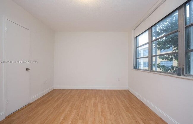 Building Photo - 9455 Bay Harbor Terrace