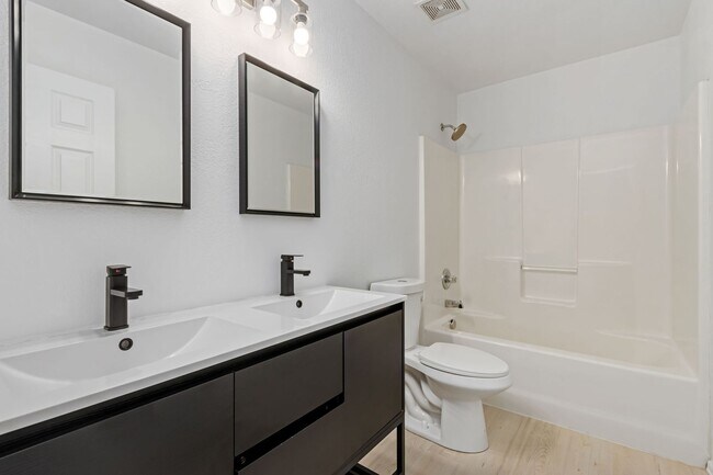 Building Photo - Fully Renovated Single Family Home! Severa...