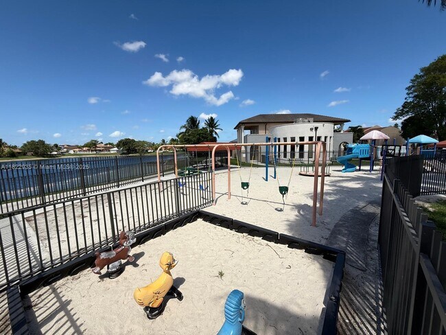 Building Photo - 3461 SW 154th Ct