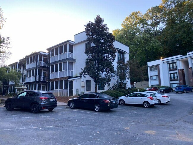Building Photo - 1445 Monroe Dr NE