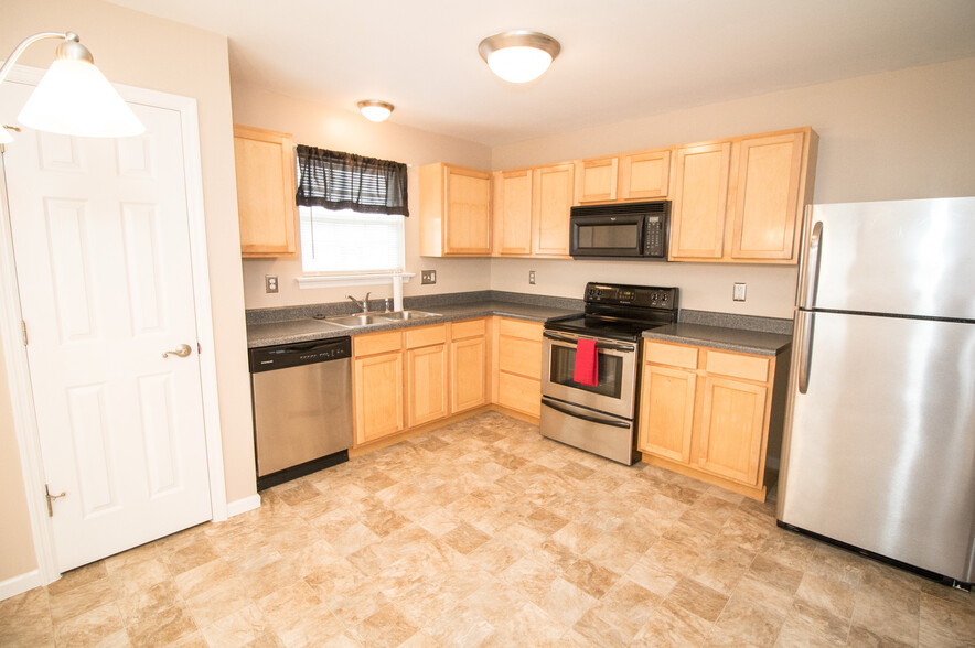 Kitchen - 406 S Church St