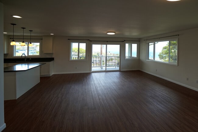 Building Photo - 4494 Sierra Dr