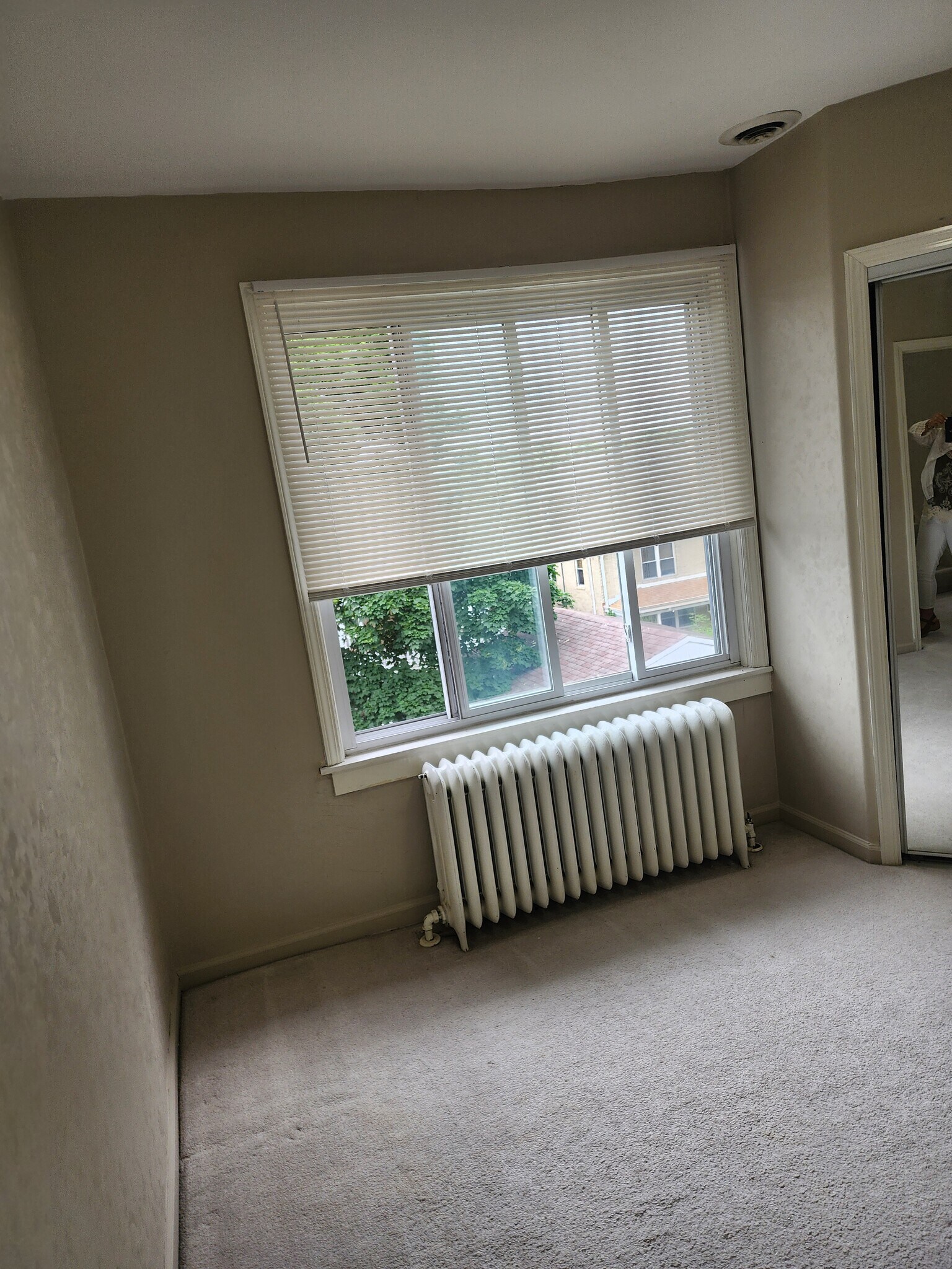 Building Photo - 5505 Beacon St